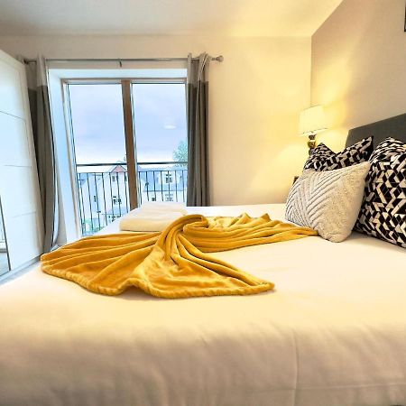 Koala & Tree - Modern 1 Bed Apartment For 4 Guests In The Heart Of Cambridge - Short Lets & Serviced Accommodation エクステリア 写真