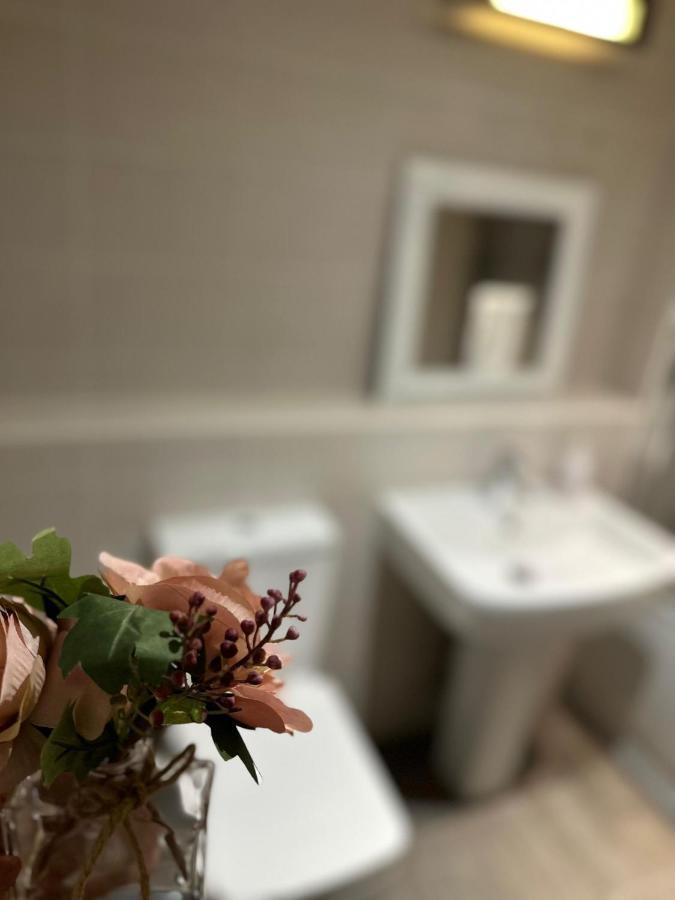 Koala & Tree - Modern 1 Bed Apartment For 4 Guests In The Heart Of Cambridge - Short Lets & Serviced Accommodation エクステリア 写真