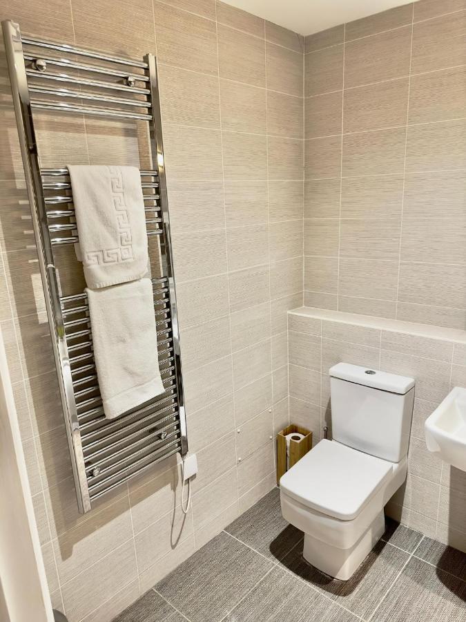 Koala & Tree - Modern 1 Bed Apartment For 4 Guests In The Heart Of Cambridge - Short Lets & Serviced Accommodation エクステリア 写真